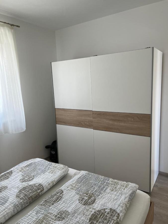Apartment Sunrise With Private Parking Pula Exterior photo